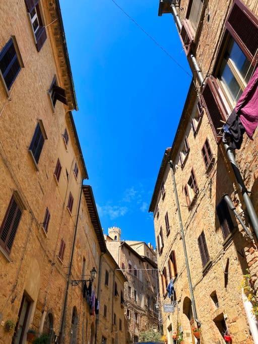 Casa Vacanze E Brevi Periodi Alla Porta Etrusca La Panchina Al Sole Volterra Exterior photo