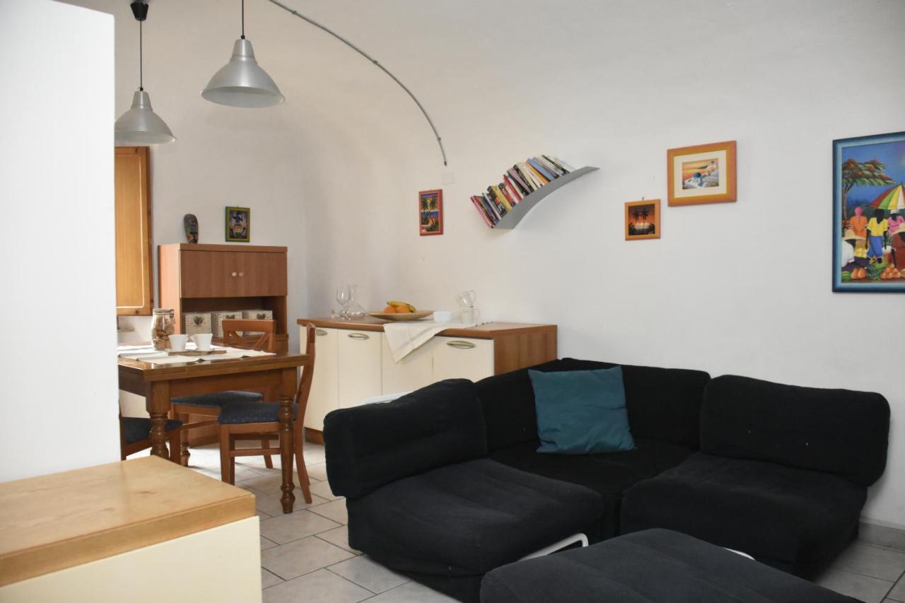 Casa Vacanze E Brevi Periodi Alla Porta Etrusca La Panchina Al Sole Volterra Exterior photo