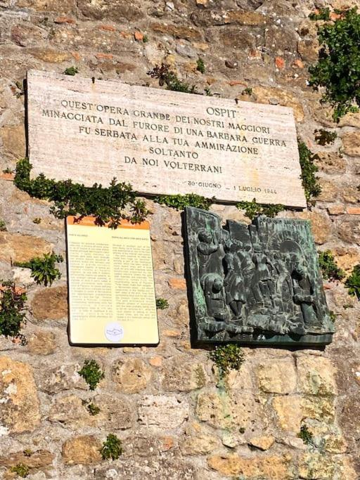 Casa Vacanze E Brevi Periodi Alla Porta Etrusca La Panchina Al Sole Volterra Exterior photo